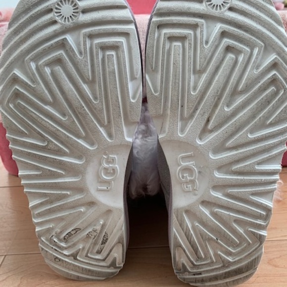 Limited Edition Unicorn Ugg Boots Big Girl Size 6 - Picture 6 of 8